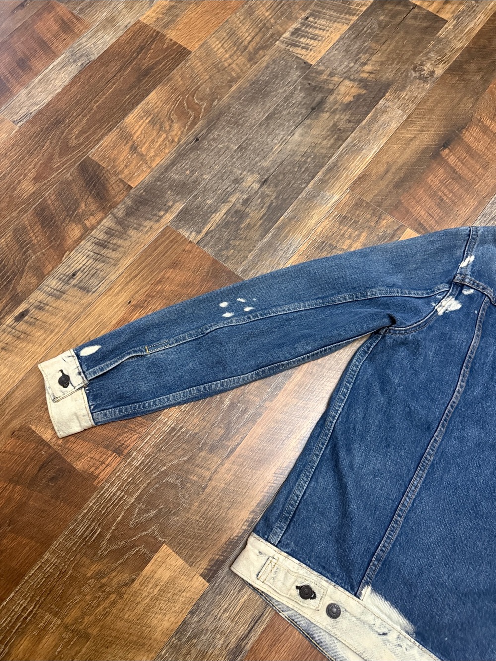 Levi’s Original Trucker Jacket Medium Blue Bleach Splatter Distressed Denim - Picture 7 of 7